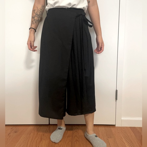 Aesthetic Noir half pleated pants S - Picture 1 of 6